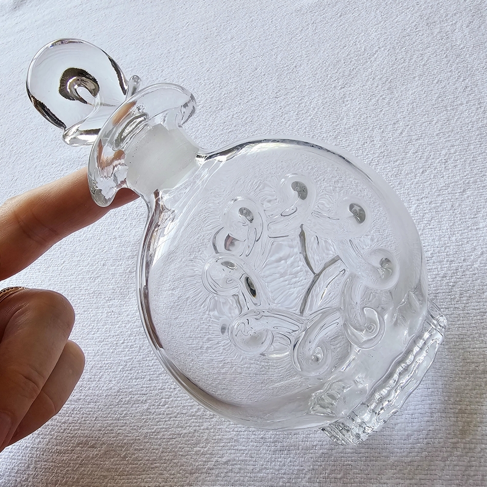 Heisey Crystal Lariat Perfume Bottle Heavy Glass with Dauber Stopper Vanity - Picture 3 of 8
